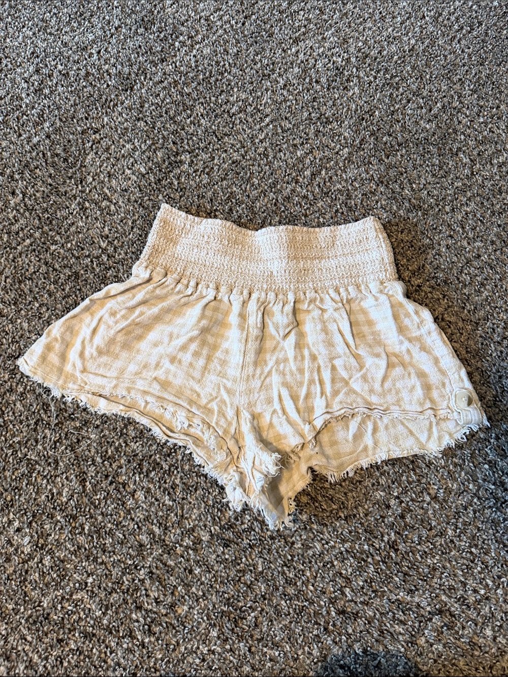 Rewash Cream High-Waist Smocked Women’s Shorts